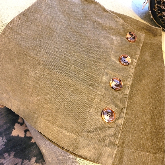{Fashion On Earth}🪷Corduroy Mini, Size M - Picture 2 of 8